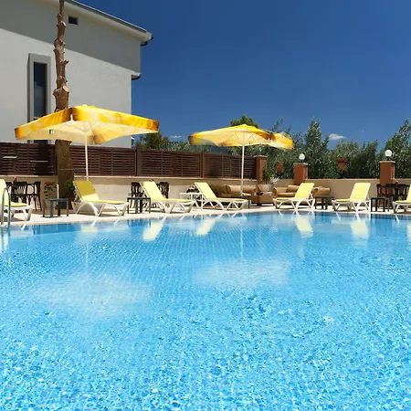 Szálloda Asmira Royal *