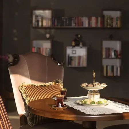 Asmira Royal Szálloda *