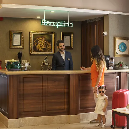 Asmira Royal Hotel *